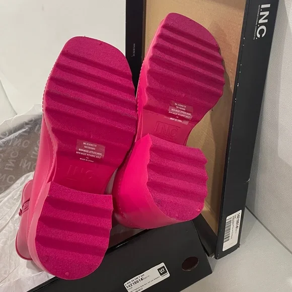 NWT fucsia pink rain boots ankle INC brand new 3” heel lug sole side zipper 7 - Picture 8 of 12